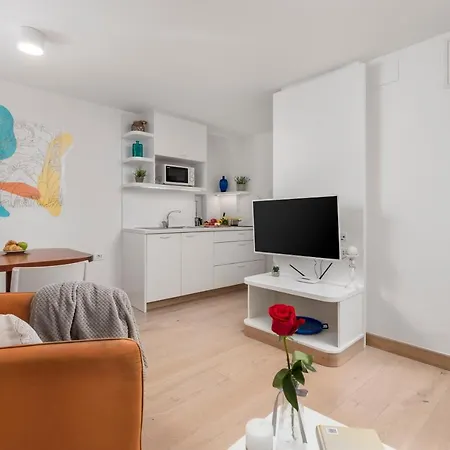 Beautiful House On The Seaside Apartment Ika
